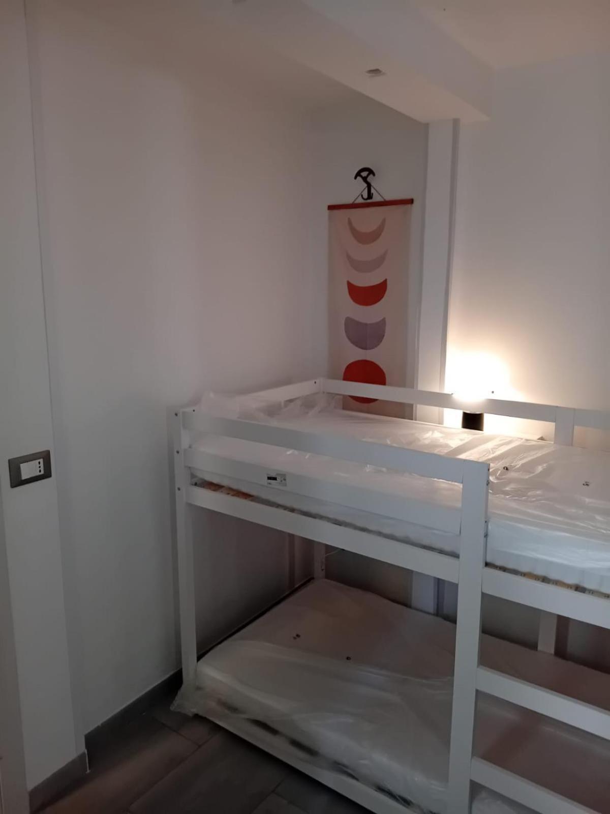 Room In Historical City Centre With Private Bathroom Катанія Екстер'єр фото